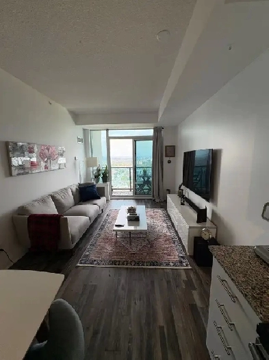 1 Den Condo with 2 Baths - 7165 Yonge Street, Markham, Ontario Image# 2
