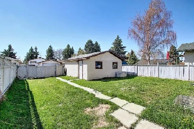 Spacious Detached Garage for Rent – Dover Image# 3