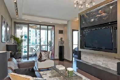 Designer Furnished Harborfront Penthouse Image# 1