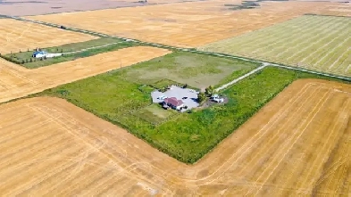 14 Acres of land w/1573sq.ft fully finished updated bungalow! Image# 5