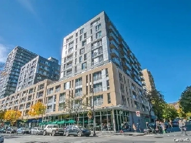 downtown 3.5 for rent close to metro Awater Image# 1