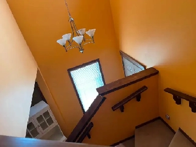 Up floor room for rent Image# 1