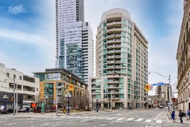 Bachelor Condo at 8 Scollard St in Yorkville Image# 1