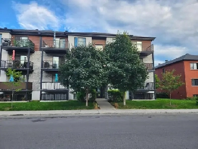 Spacieux condo 4½ (2 chambres, 1 salle de bain) P-A-T Image# 1