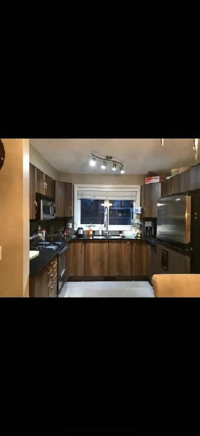 :Roommate/ 1 bedroom furnished with private bathroom . Image# 1