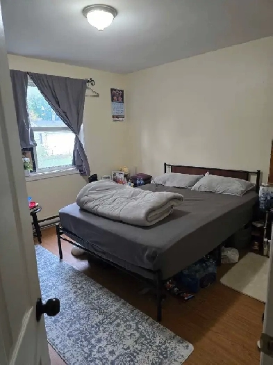 Sublet master bedroom Image# 1