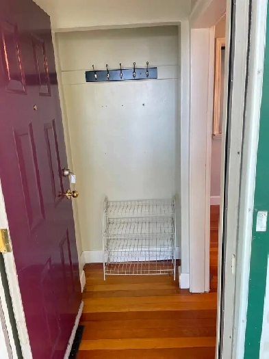 Renting 2 bed 2 bath Bungalow in Elmwood Park $1900 Image# 1