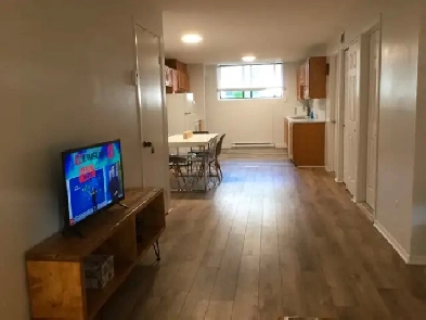 4 et demi meublé tout inclus location court terme stationnement Image# 1