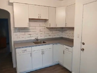 TWO-BEDROOM EXECUTIVE APARTMENT FOR RENT Image# 5
