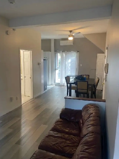 3 1/2 tout inclus au centre-ville Image# 1