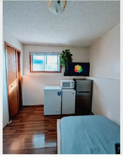 ROOM FOR RENT Image# 1