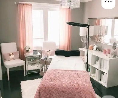 Sunny open space spa/lash room for rent Image# 1
