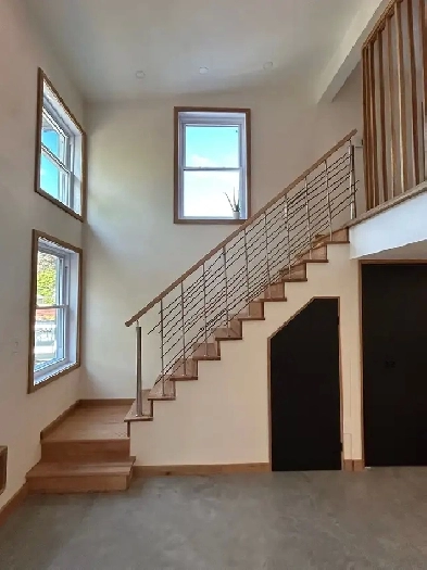 Loft de luxe entièrement meublé à louer – Vieux Ste-Rose Image# 1