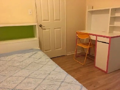 York Uni. 1 room with private washroom $720 all include Image# 1