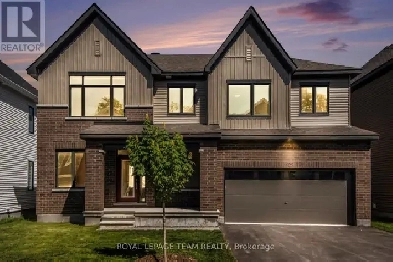 Detached 2 car garage home for rent Image# 1