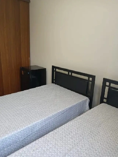 Room in sharing in condo near Breamlea city center for boy Image# 1