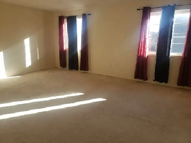 Large Master Bedroom For Rent Image# 1