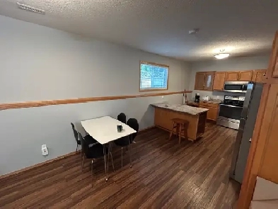 2bd 1bth basement suite furnished incl. Utilities Image# 5