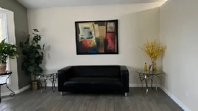 Room for Rent Private Rooms Close by Londonderry Mall and Supers Image# 1