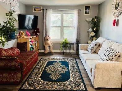 3 bedroom house upper floor for rent! Image# 1