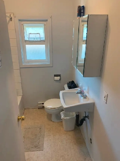 $2,200 / 2br - 1000ft2 - 2br - 1000 SQFT (Victoria) Image# 2