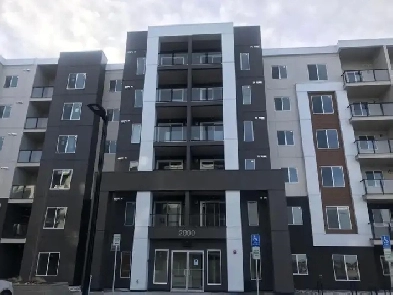 Beautiful 2 bedroom Condo Image# 1