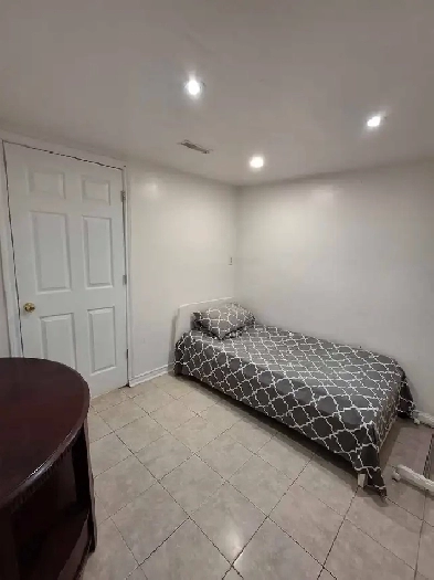 2 bedroom basement for rent starting October 1st Image# 1