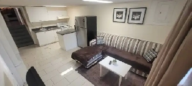 Ladies room for rent Image# 1