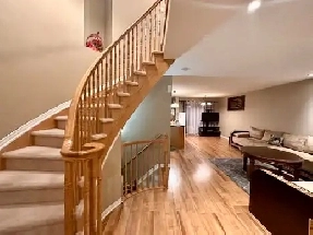 Barrhaven 3 Bed 3 Bath Townhome for Rent – Finished Basement Image# 1