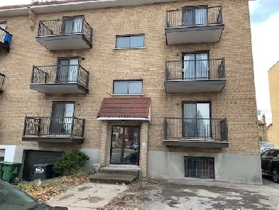 Entreposage hivernal de voitures/motos - Winter car storage Image# 1