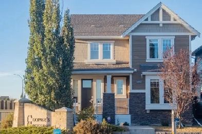 3-bedroom  1 Den, 2.5-bathroom For Rent in Airdrie, Alberta Image# 1