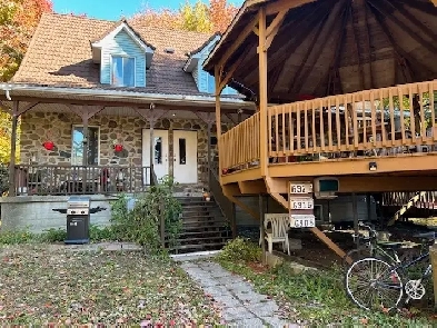 4 1/2 St-Hyacinthe 3-Plex ETAGE parking BALCON Image# 2