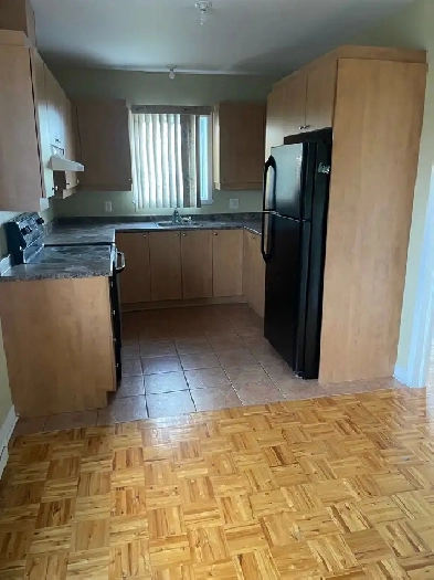 4 1/2 Moderne $1450 Image# 1