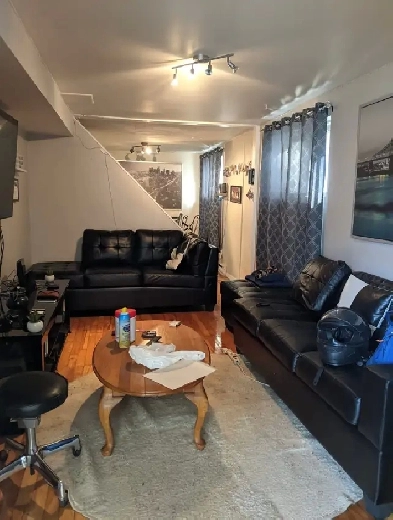 Renové, spacieux 3 1/2 disponible 1 octobre Image# 1