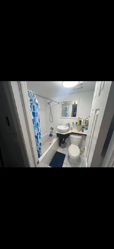 1 Private Room in DT Toronto Move-in Oct 1 Image# 1