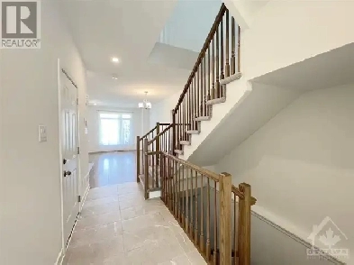 3 Bed 2.5 Bath south facing townhome in popular Findlay Creek Image# 1