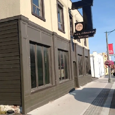 Penetanguishene Bachelor Apt- $850/month Image# 1