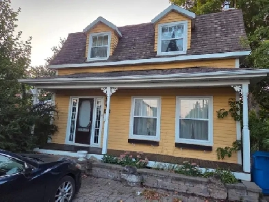 Propriété champêtre à vendre dans le vieux Chambly Image# 3