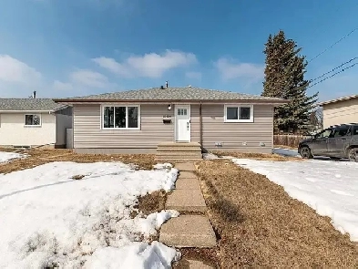 Modern renovated Main floor (3 Bed / 1 Bath) close to school Image# 1