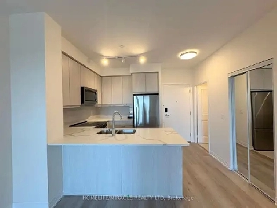 Spacious 1 Bedroom   Den Condo for Rent in Mississauga Image# 1