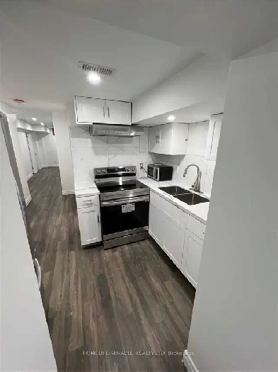 Bright 2 bedroom legal basement apartment Image# 1