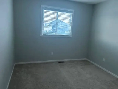Private room for rent in Greens on Gardiner Image# 2