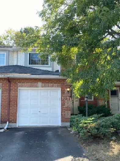 Townhome for rent in the heart of Bridlewood, Kanata. Image# 1