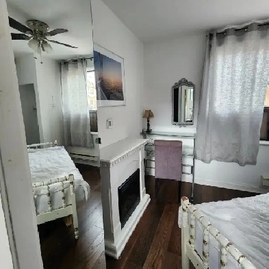 St Clair W Village at Winona upr pvt furn'd room for girl ready Image# 1