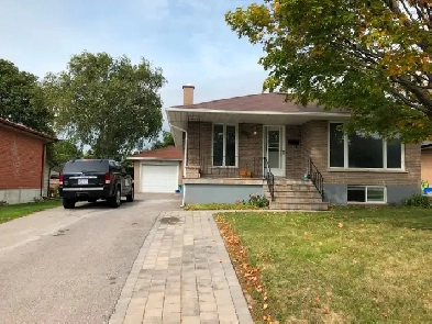 Whitby 3 Bedroom Upper Apartment with yard and garage Image# 1