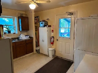 Room for rent for retired persons Image# 2