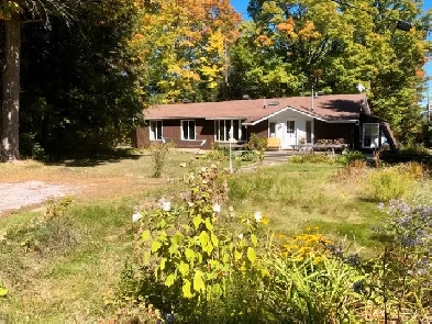 Sunny Chelsea House for Sale - Chelsea, Quebec Image# 2
