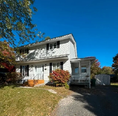 123 Hildebrand Crescent: 4 bed / 2 bath   bonus room Image# 6