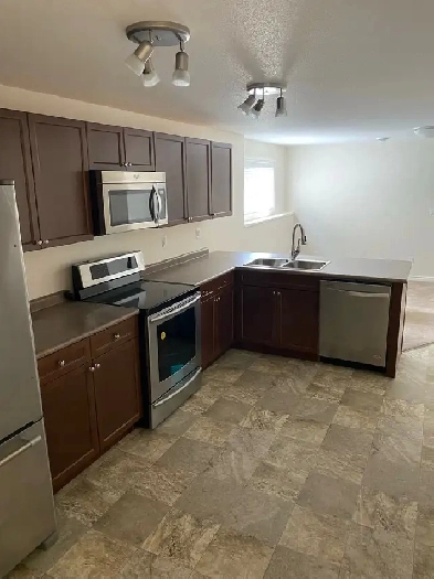 2Beds 1 bath Stonebridge Image# 1