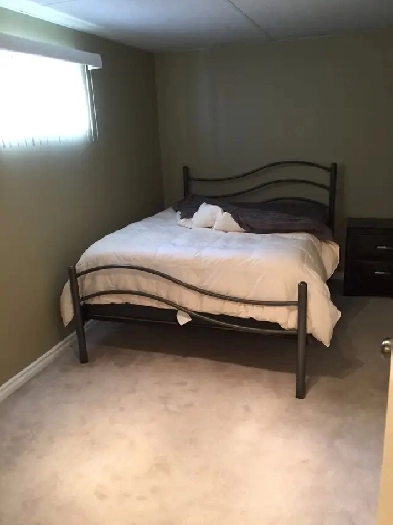Room 4 Rent - Thickwood - Available Immediately Image# 4